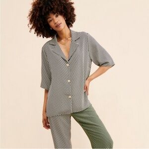 Lisa says gah Dane Check Top